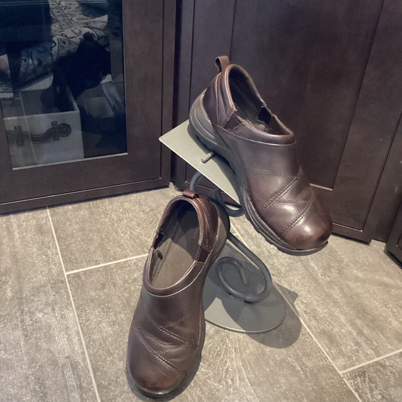LL Bean Women’s Brown Leather Clog Slip On - Picture 7 of 8